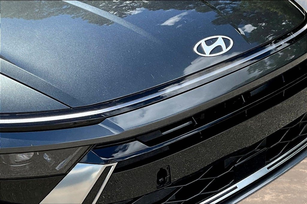 Used 2025 Hyundai Sonata SEL FWD image 35