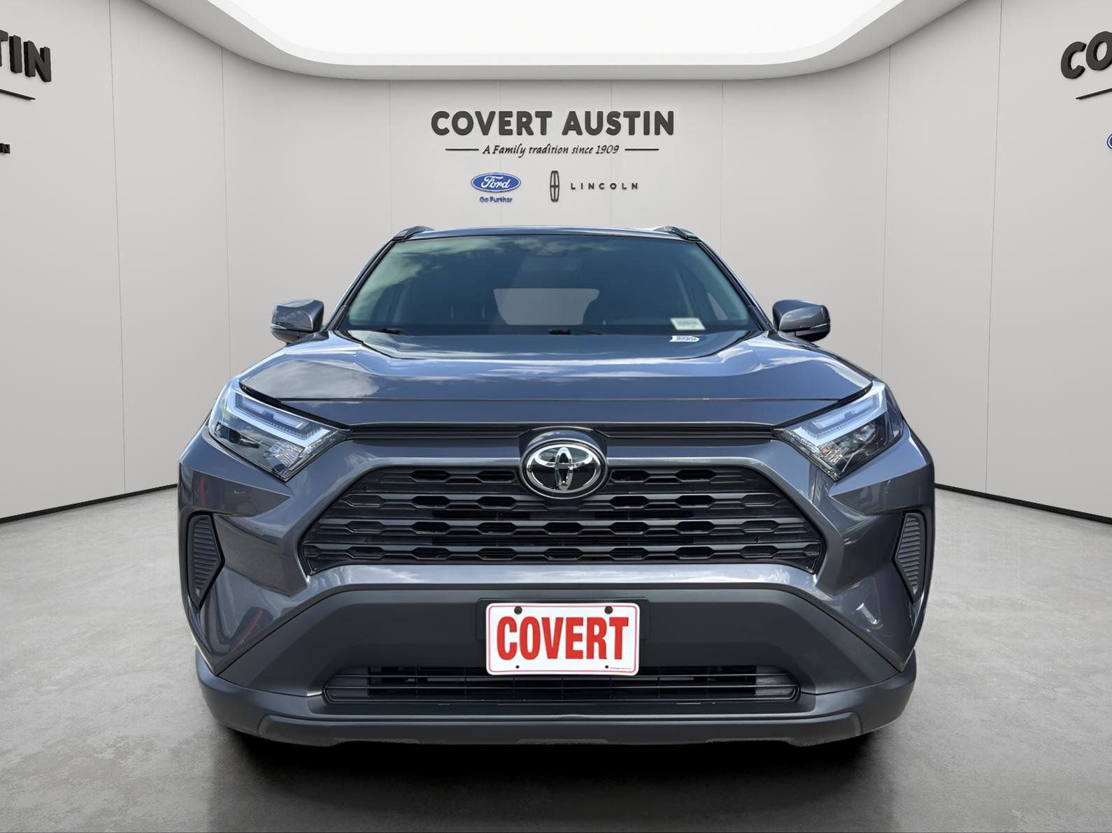 Used 2025 Toyota RAV4 XLE w/ Convenience Package image 8