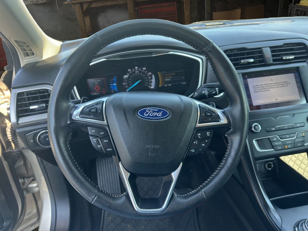Certified 2019 Ford Fusion SE w/ Equipment Group 151A image 16