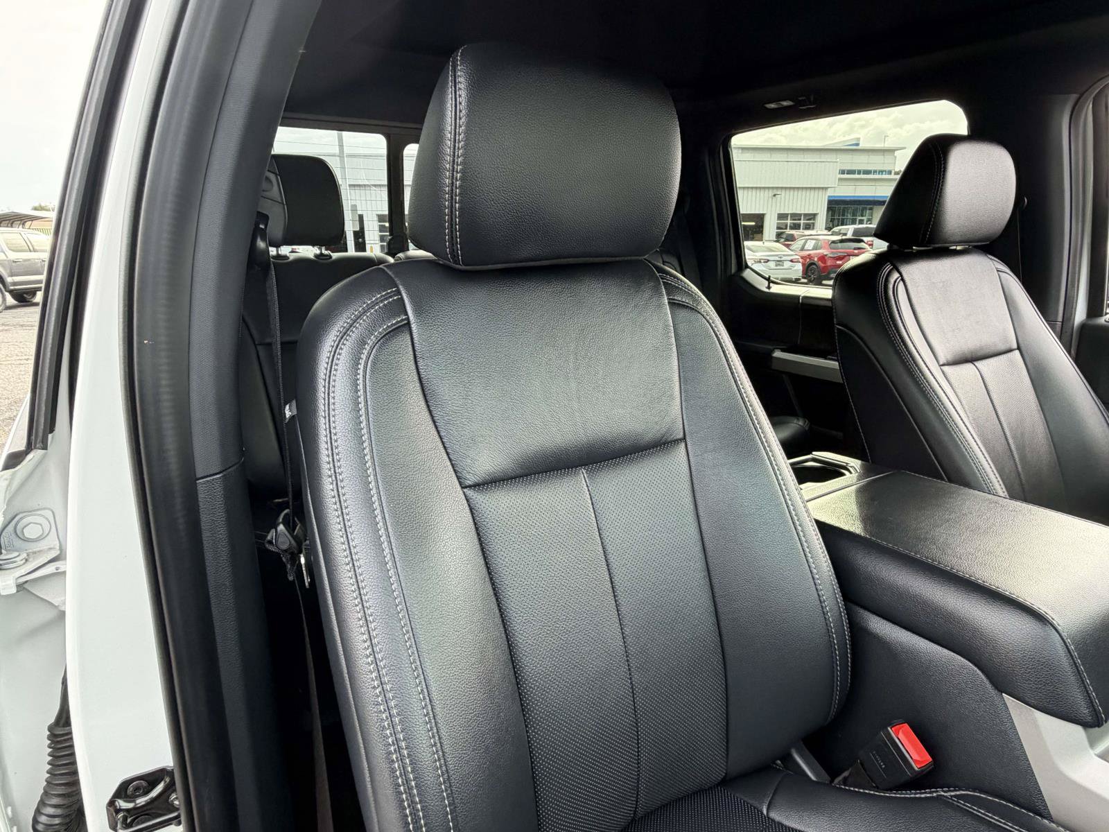 Certified 2022 Ford F350 Lariat w/ Black Appearance Package AWD/4WD image 29
