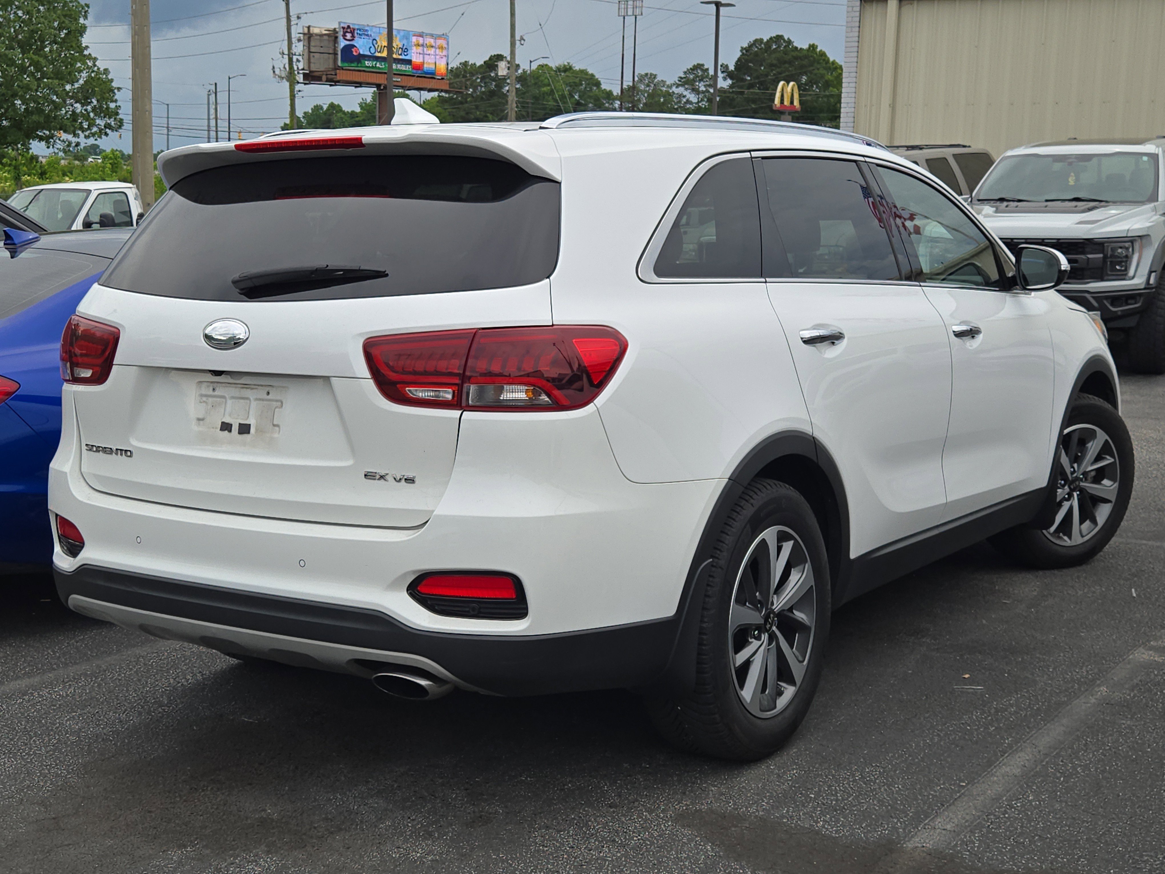 Used 2019 Kia Sorento EX w/ EX Touring Package FWD image 6
