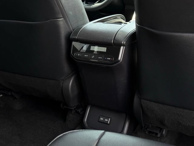 Used 2025 Toyota Highlander XSE AWD/4WD image 23
