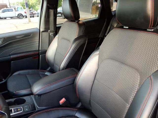 Certified 2025 Ford Escape ST-Line Select AWD/4WD image 11