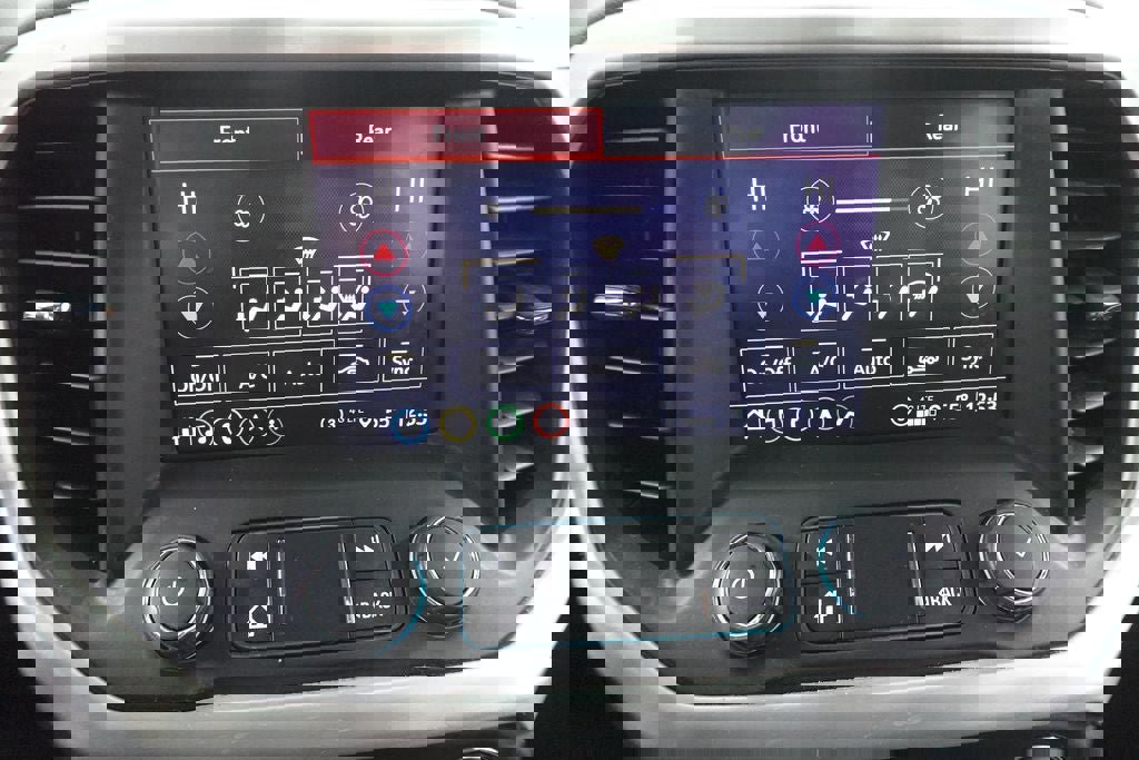 Used 2023 GMC Acadia SLT w/ Technology Package image 23