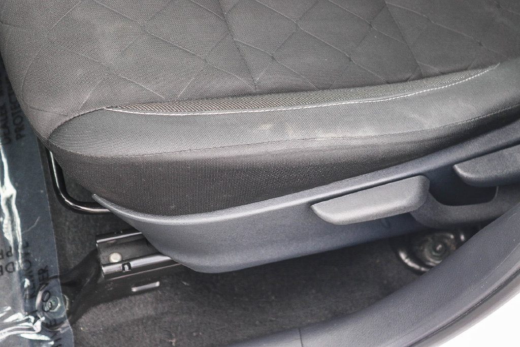 Used 2019 Nissan Kicks SV w/ Exterior Package FWD image 24