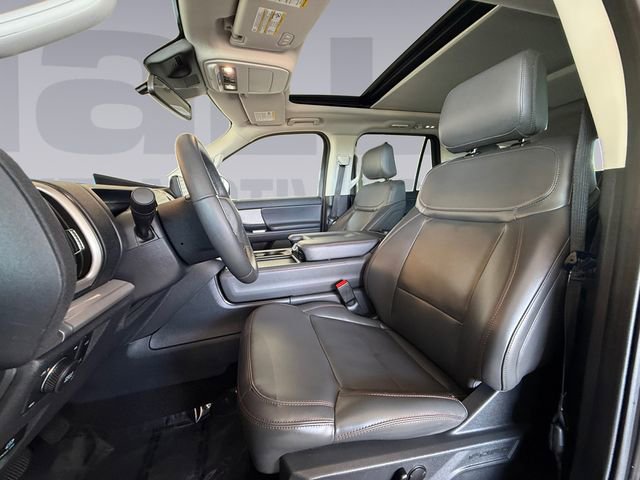 Certified 2025 Ford Expedition Active AWD/4WD image 10
