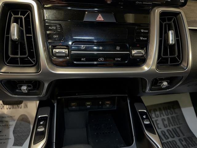 Used 2023 Kia Sorento S w/ Panoramic Sunroof Package image 8