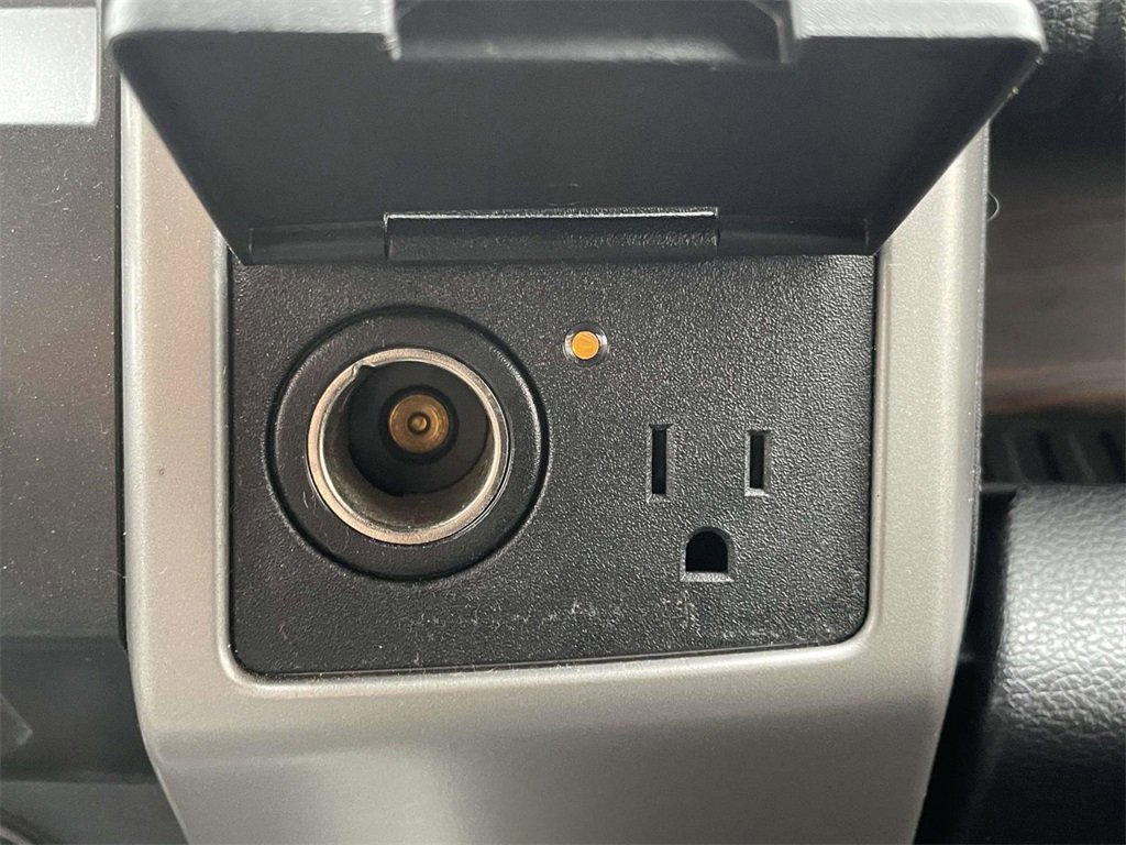 Certified 2017 Ford F150 Lariat w/ Equipment Group 502A Luxury image 23