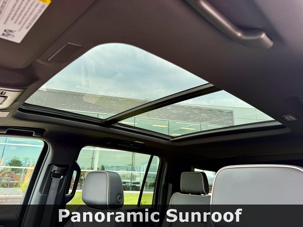 Used 2025 Chevrolet Suburban Premier w/ Sun And Tow Package image 33