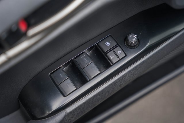 Used 2025 Toyota Camry LE image 40