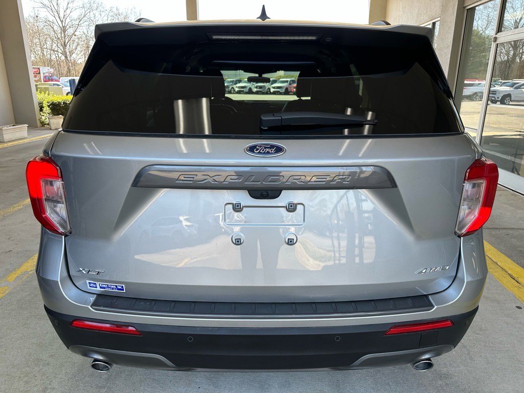 Certified 2024 Ford Explorer XLT w/ Equipment Group 202A image 11