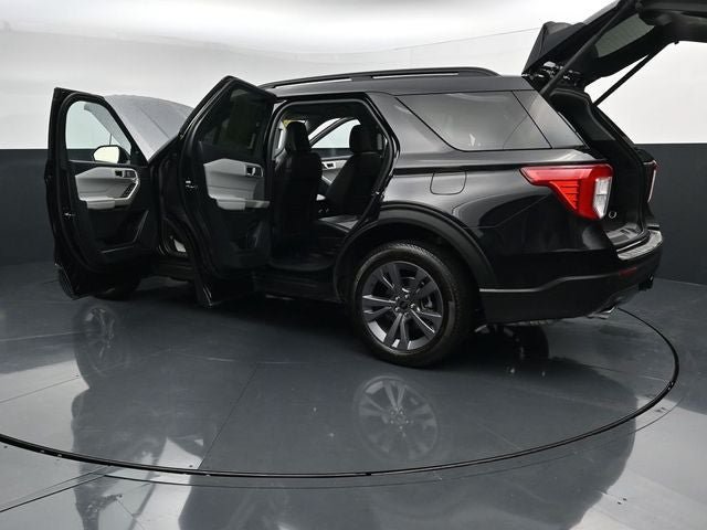 Certified 2023 Ford Explorer XLT w/ Equipment Group 202A AWD/4WD image 43