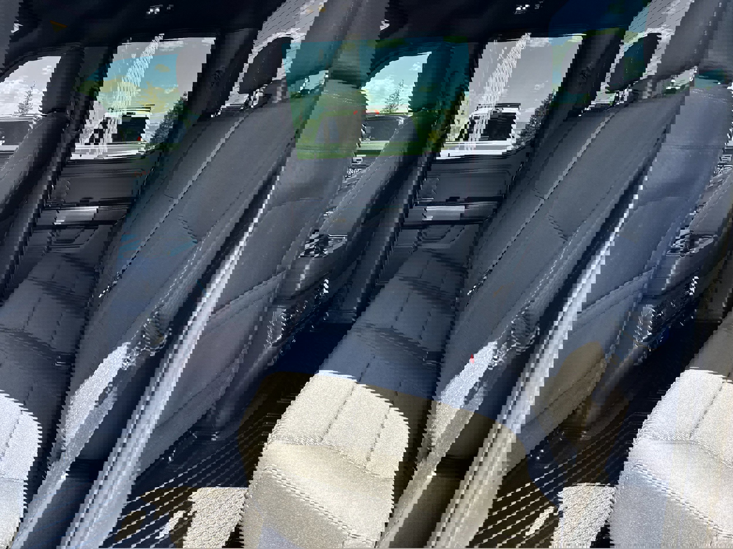 Certified 2022 Ford F150 XLT w/ Equipment Group 302A High image 8