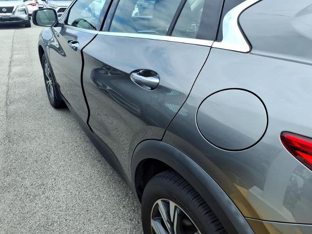Used 2017 INFINITI QX30 Premium w/ Navigation Package AWD/4WD image 18