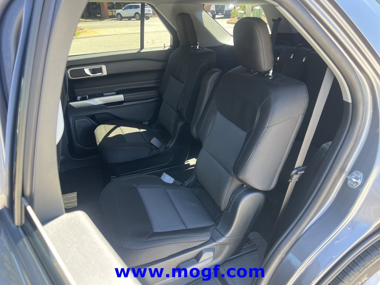 Certified 2023 Ford Explorer XLT RWD image 17