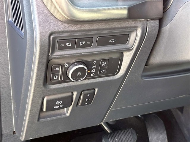 Certified 2022 Ford F150 Platinum w/ Equipment Group 701A High image 31