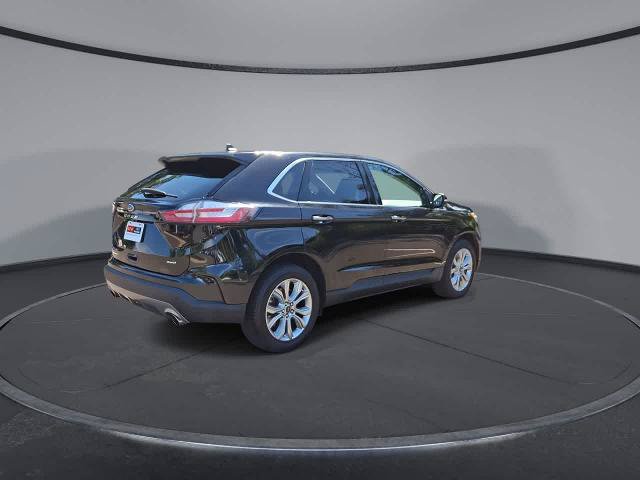 Certified 2024 Ford Edge Titanium AWD/4WD image 8