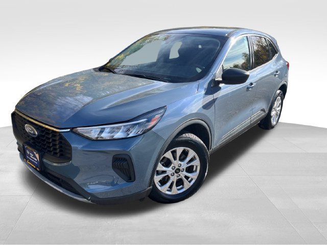 Certified 2023 Ford Escape Active w/ Tech Pack #1 AWD/4WD image 2