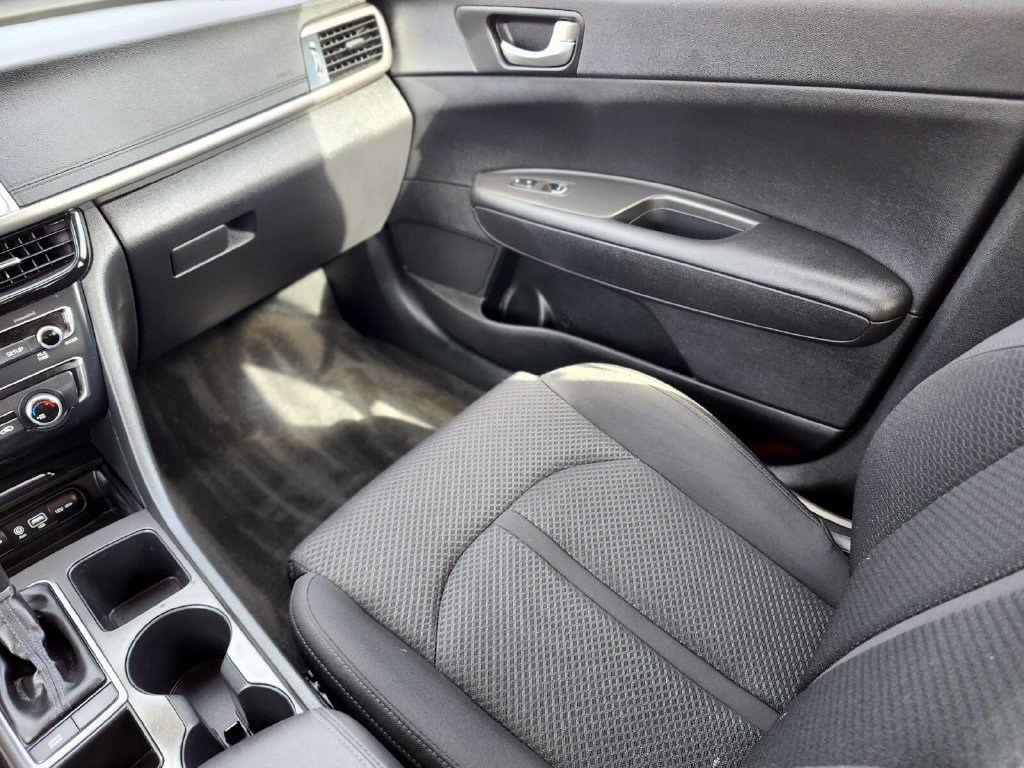 Used 2018 Kia Optima LX w/ 17" Alloy Wheels Package FWD image 15