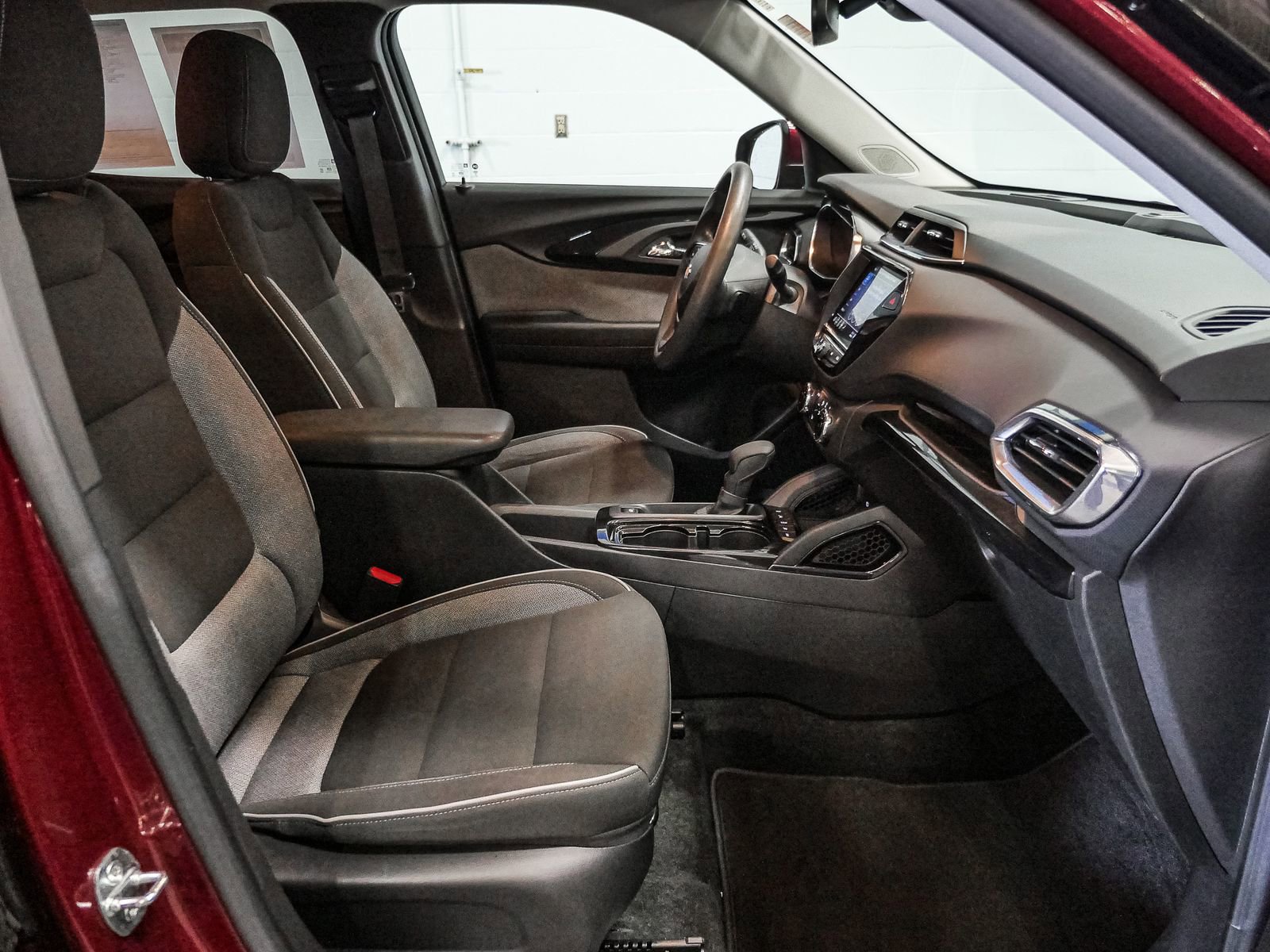 Used 2023 Chevrolet TrailBlazer LT w/ Convenience Package image 22