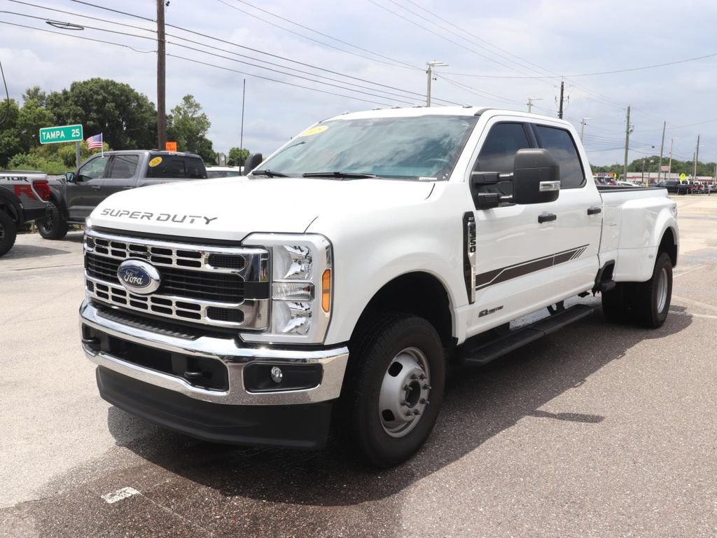 Certified 2025 Ford F350 XLT AWD/4WD image 5