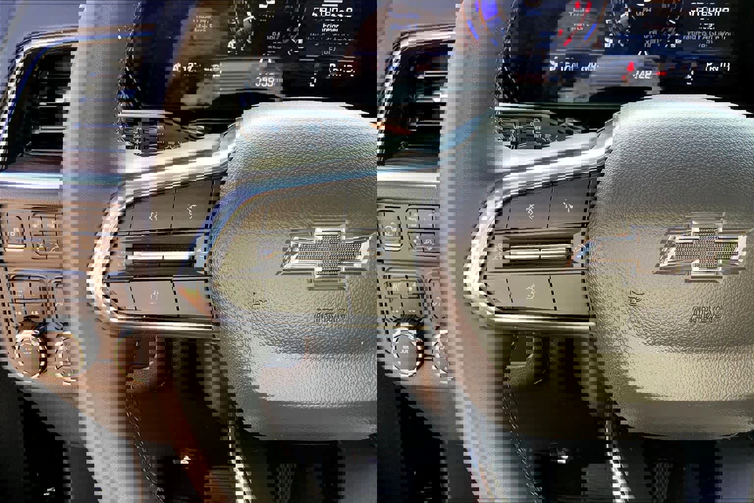 Used 2025 Chevrolet Tahoe Z71 image 24