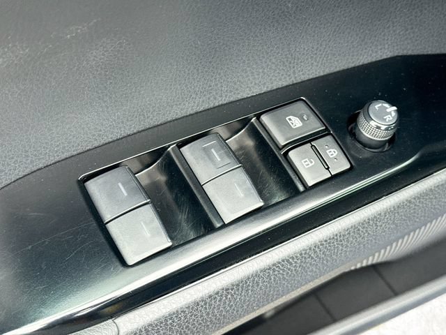 Used 2025 Toyota Camry SE w/ Convenience Package AWD/4WD image 18