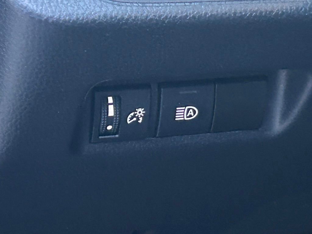 Used 2024 Toyota RAV4 XLE image 33