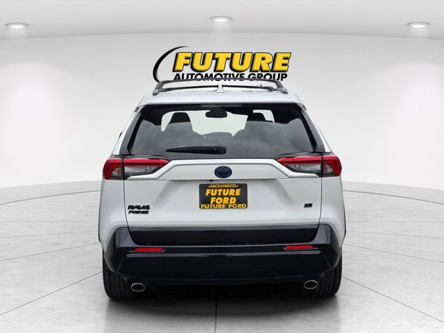 Used 2021 Toyota RAV4 SE w/ Weather & Moonroof Package AWD/4WD image 5