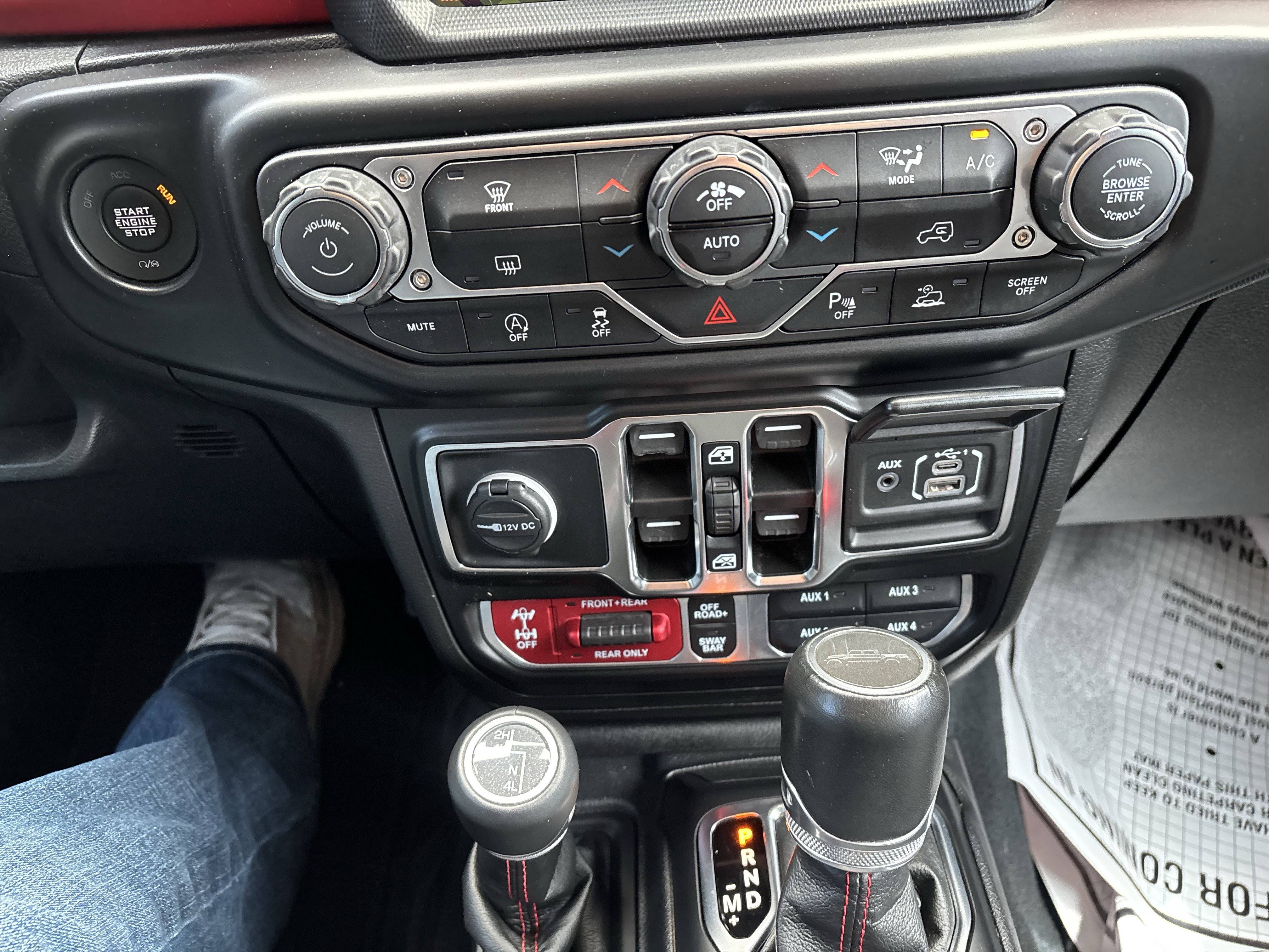 Used 2022 Jeep Gladiator Rubicon w/ LED Lighting Group AWD/4WD image 34