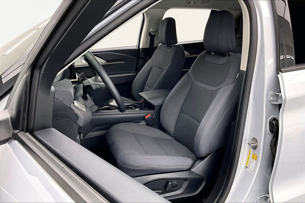 Certified 2025 Ford Explorer Active image 25