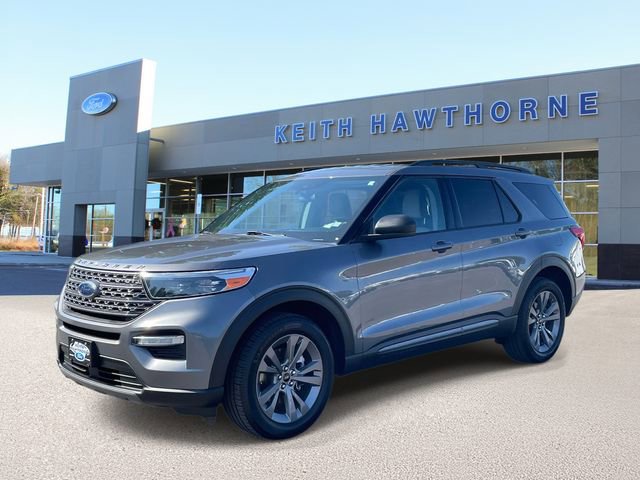 Certified 2021 Ford Explorer XLT w/ Equipment Group 202A AWD/4WD image 3