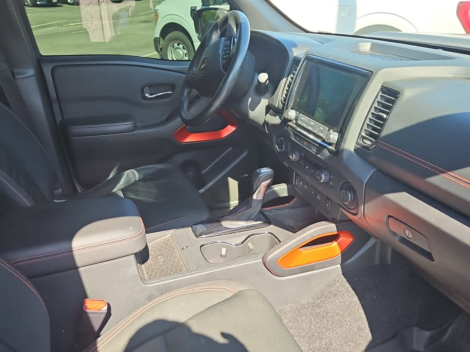 Used 2024 Nissan Frontier PRO-4X w/ Pro Convenience Package image 13