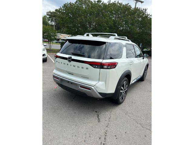 Used 2024 Nissan Pathfinder Platinum FWD image 2