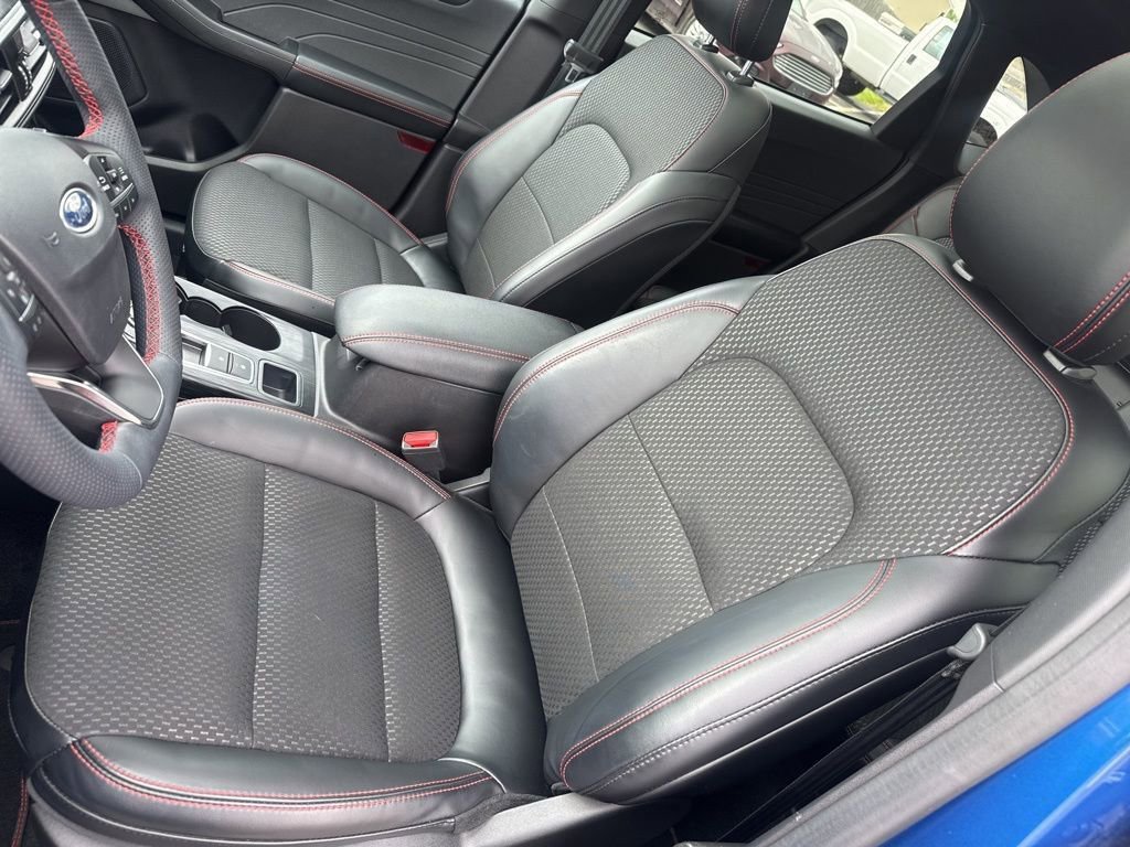 Certified 2023 Ford Escape ST-Line w/ Tech Pack #1 image 4