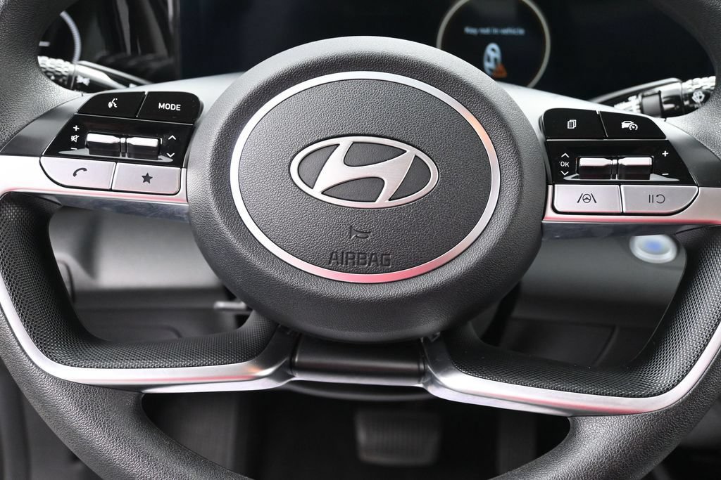Used 2024 Hyundai Elantra SEL FWD image 14