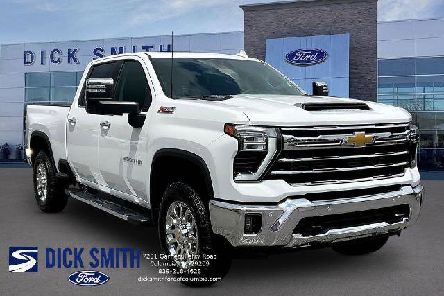 Used 2026 Chevrolet Silverado 2500 LTZ w/ LTZ Convenience Package AWD/4WD image 3