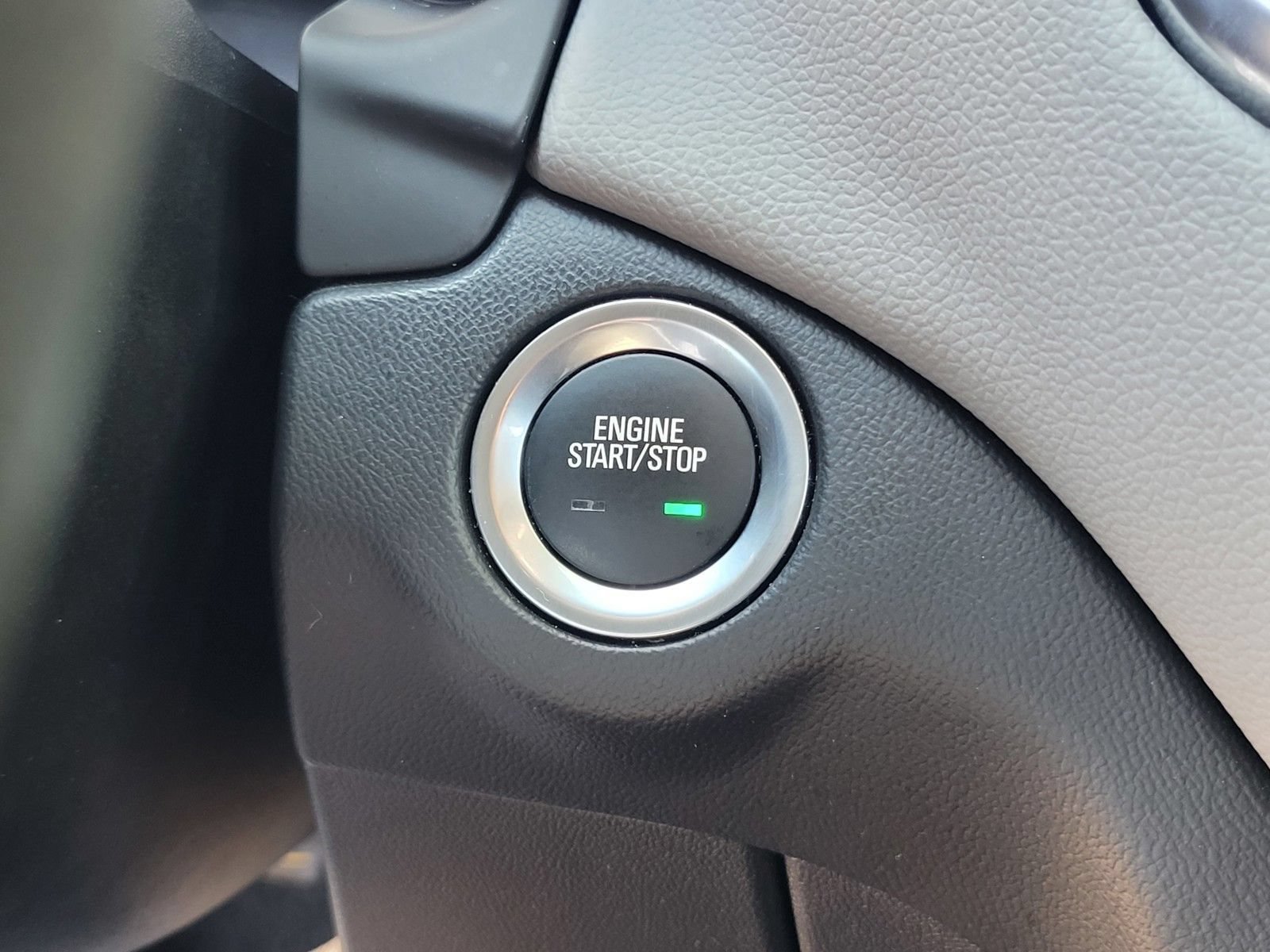 Used 2021 Chevrolet Equinox LS AWD/4WD image 26