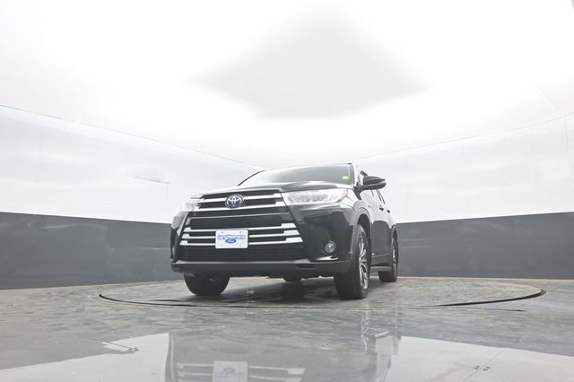 Used 2019 Toyota Highlander XLE image 29