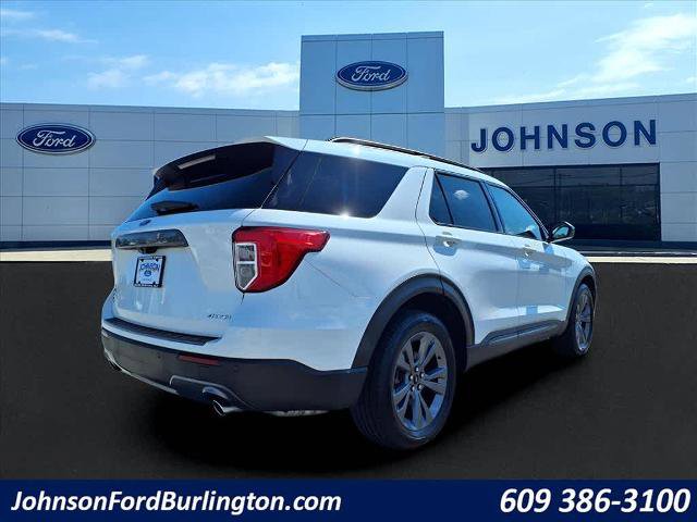 Certified 2022 Ford Explorer XLT w/ Equipment Group 202A image 7