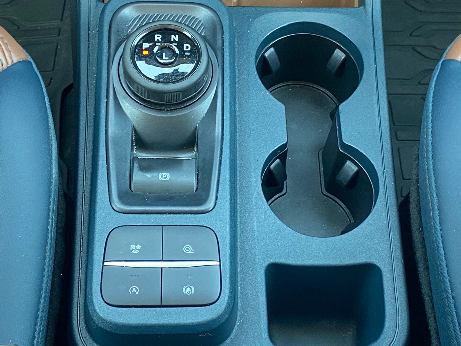 Certified 2024 Ford Maverick Lariat AWD/4WD image 16