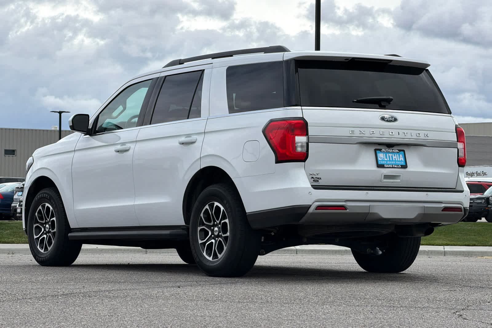 Certified 2024 Ford Expedition XLT AWD/4WD image 3