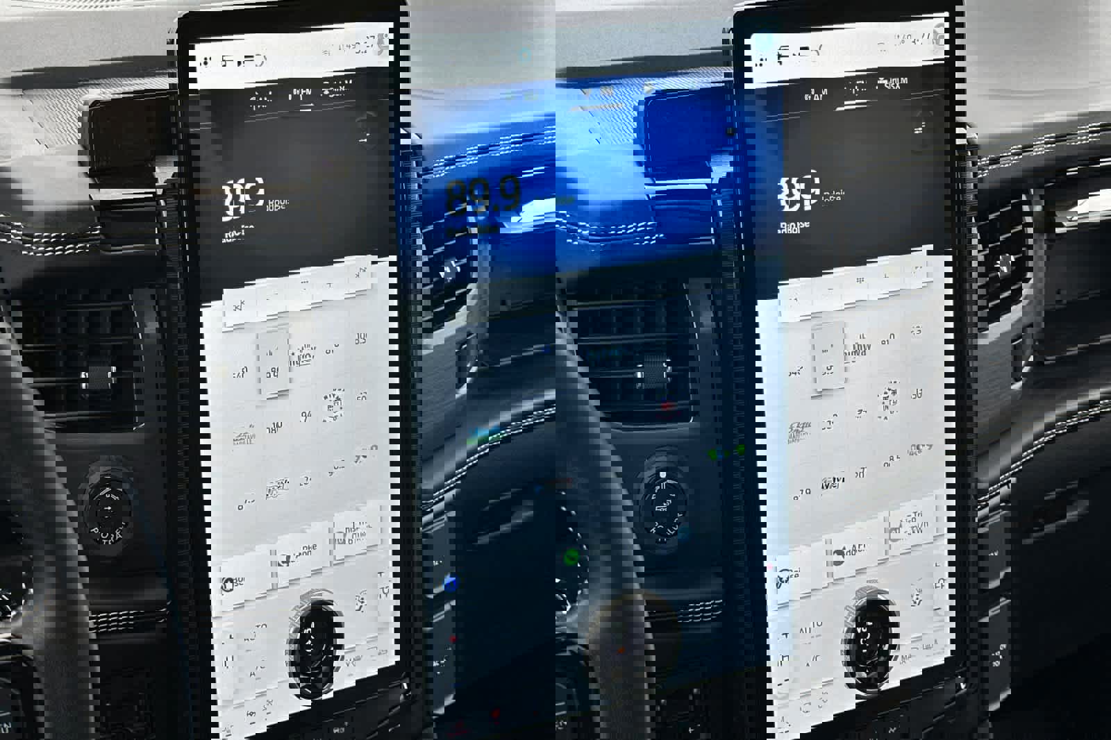 Certified 2023 Ford F150 Lightning Platinum image 17