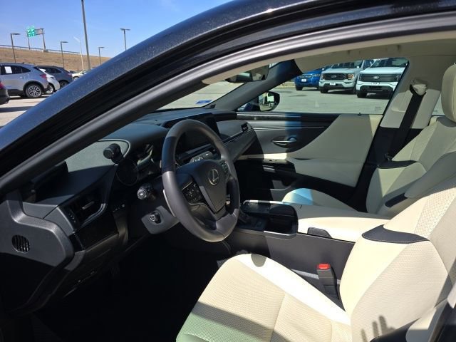 Used 2022 Lexus ES 350 w/ Premium Package FWD image 10