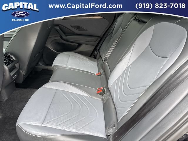 Used 2026 Volkswagen Tiguan SE R-Line AWD/4WD image 18