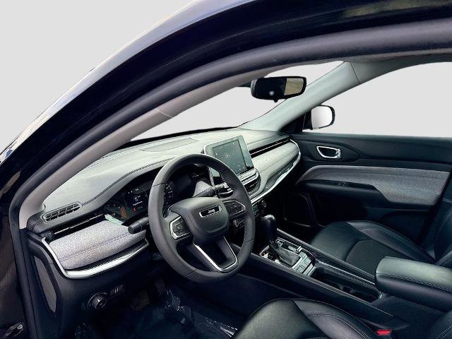 Used 2022 Jeep Compass Latitude image 5