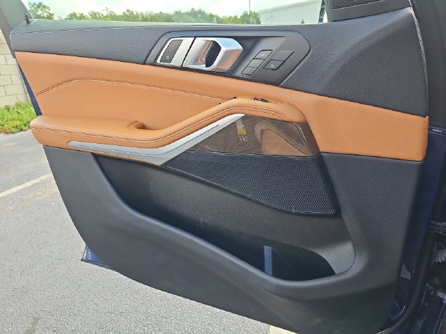 Used 2022 BMW X5 xDrive40i AWD/4WD image 34
