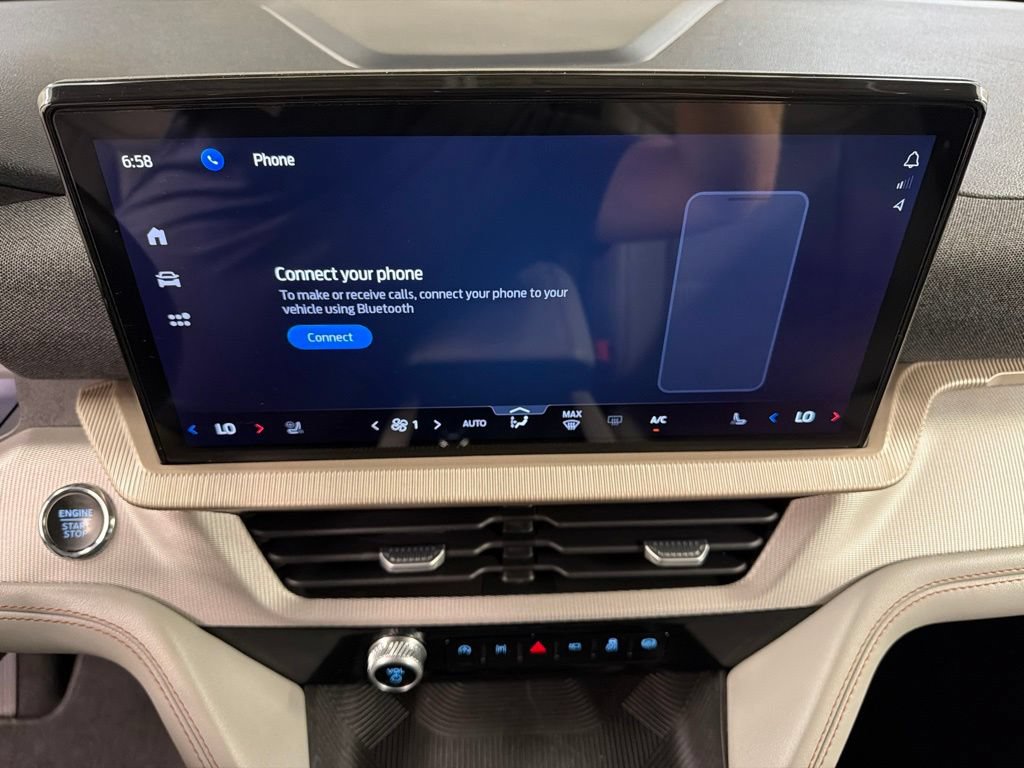 Certified 2025 Ford Explorer Active w/ Active Comfort Package AWD/4WD image 10