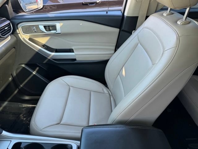 Certified 2023 Ford Explorer XLT w/ Equipment Group 202A AWD/4WD image 27