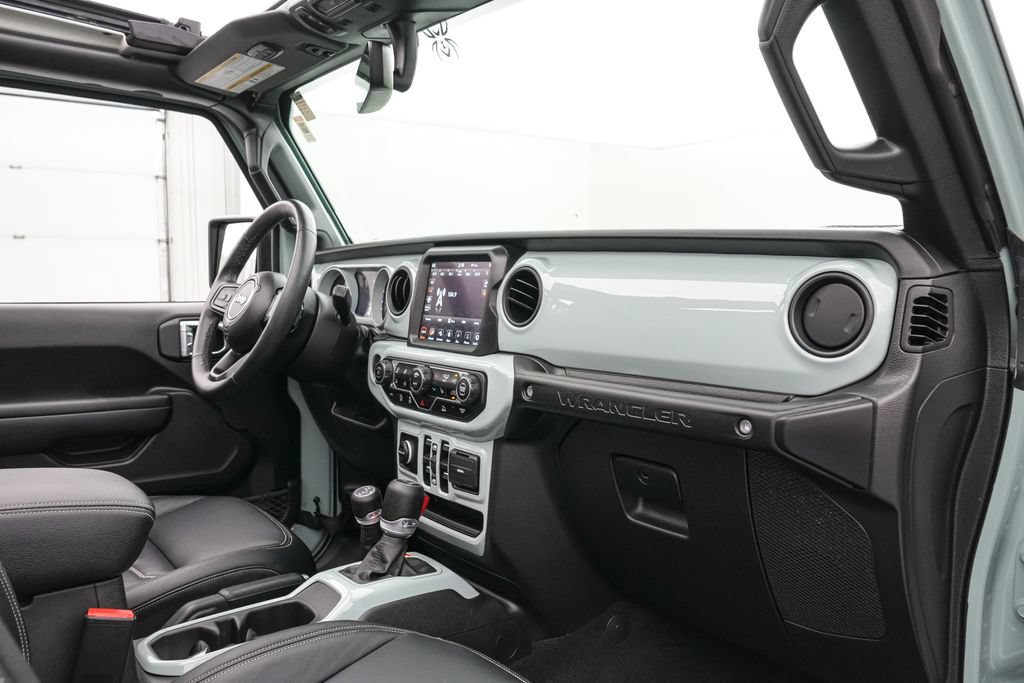 Used 2023 Jeep Wrangler Unlimited Sport w/ Sun And Sound Package AWD/4WD image 47